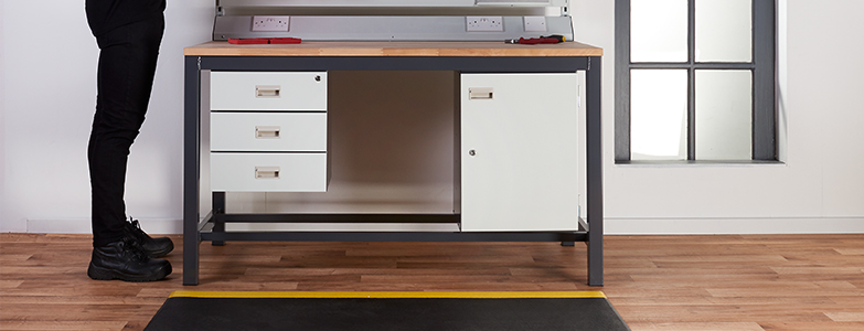 Industrial Workbenches